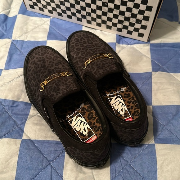 Cher Strauberry Cheetah Vans - Picture 1 of 9